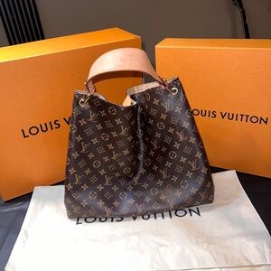 Louis Vuitton Hobo